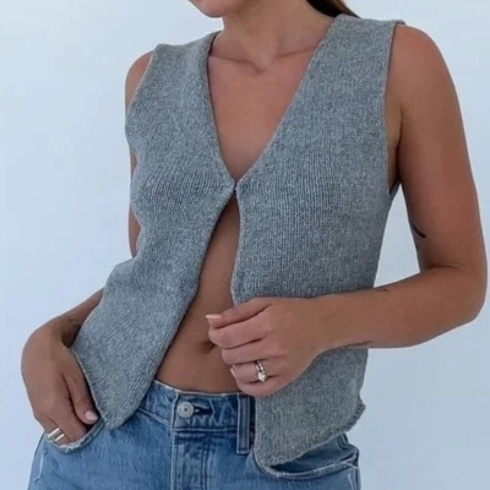 NEW RUMORED Prince Street Open Sweater Vest Cardigan Heather Gray Small NWT